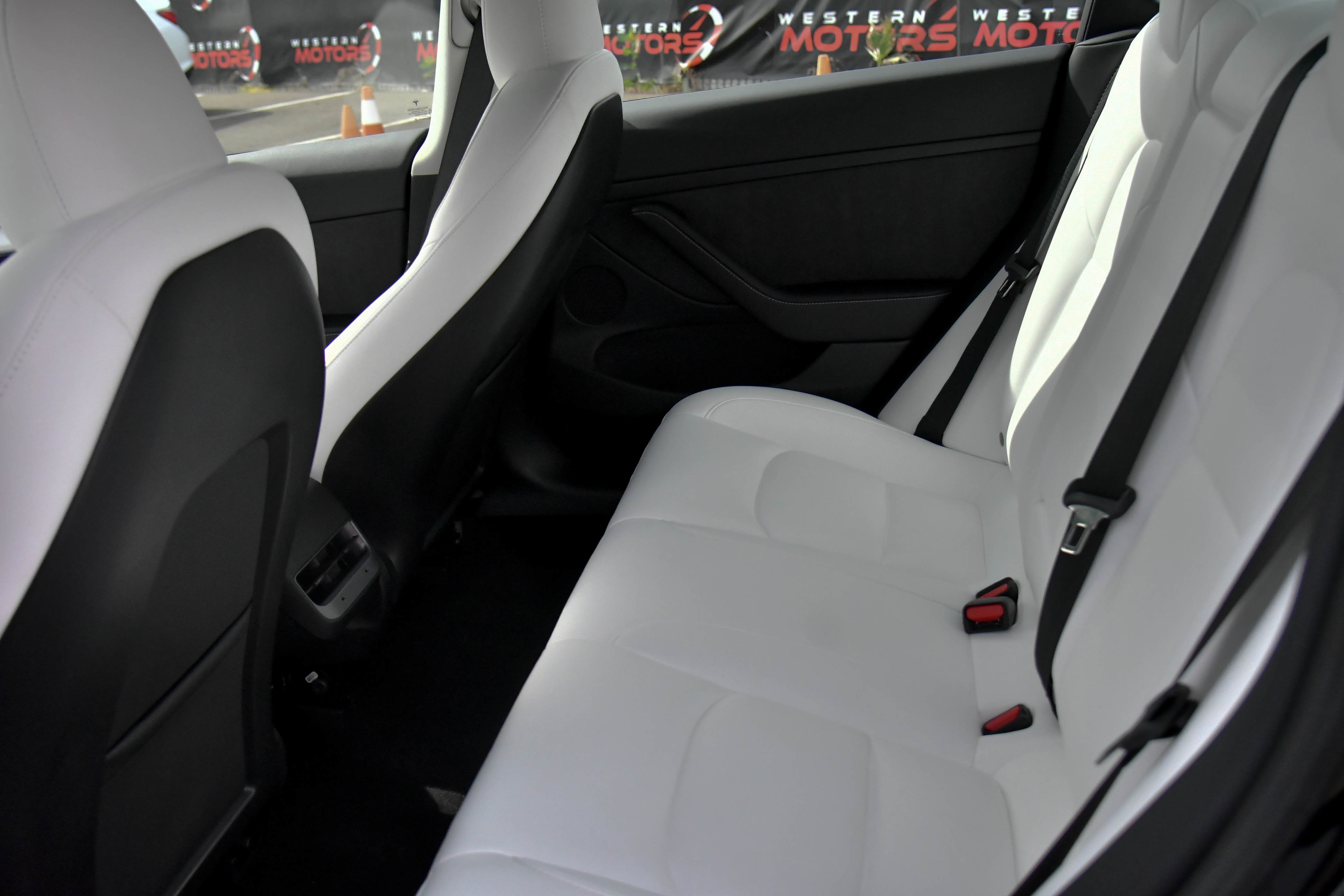 Used 2023 Tesla Model 3 Standard Range RWD image 33