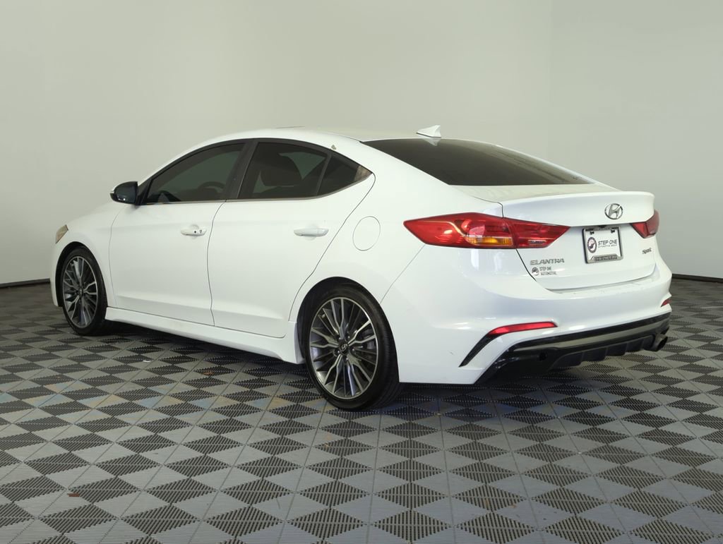 Used 2018 Hyundai Elantra Sport image 5
