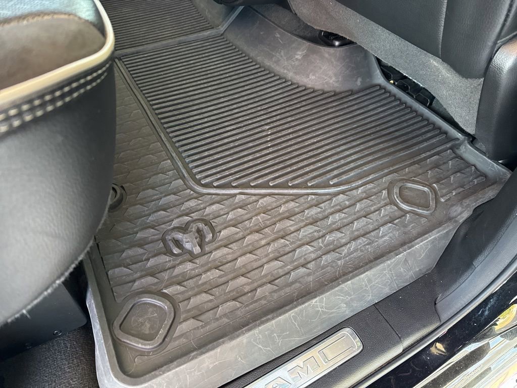 Used 2022 RAM 1500 Laramie AWD/4WD image 31