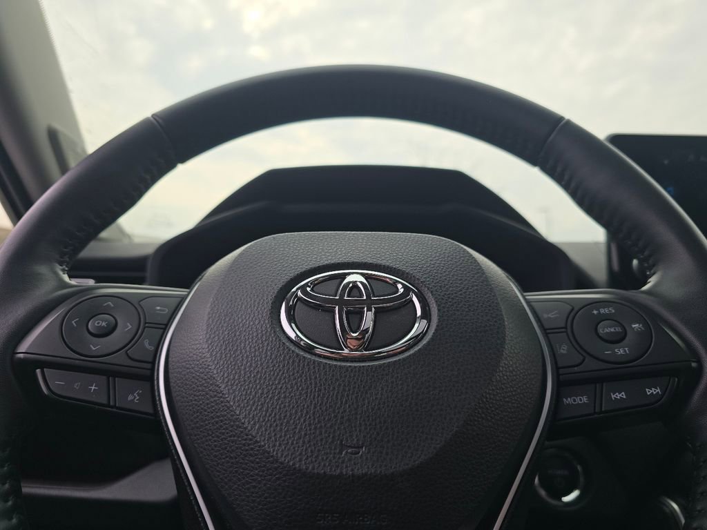 Used 2023 Toyota RAV4 Limited image 27