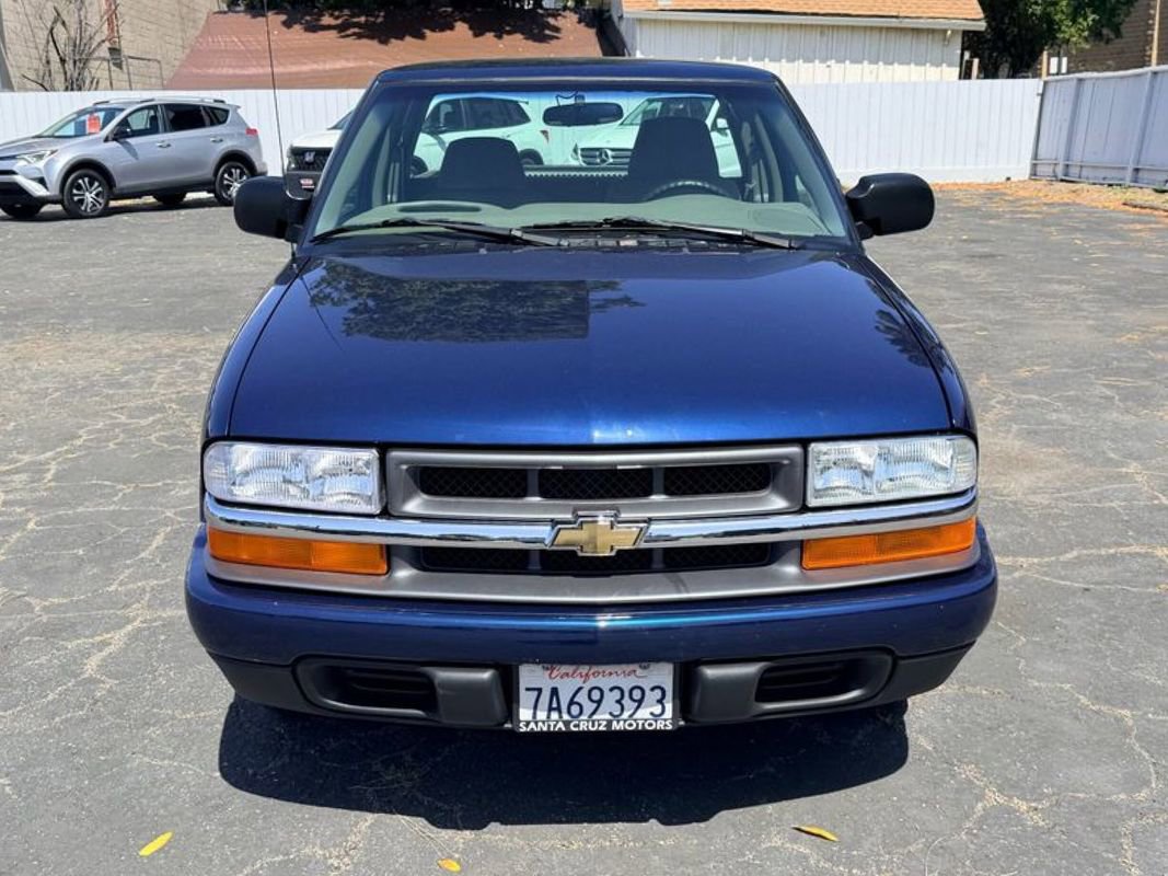 Used 2003 Chevrolet S10 Pickup LS w/ Convenience Package RWD image 2