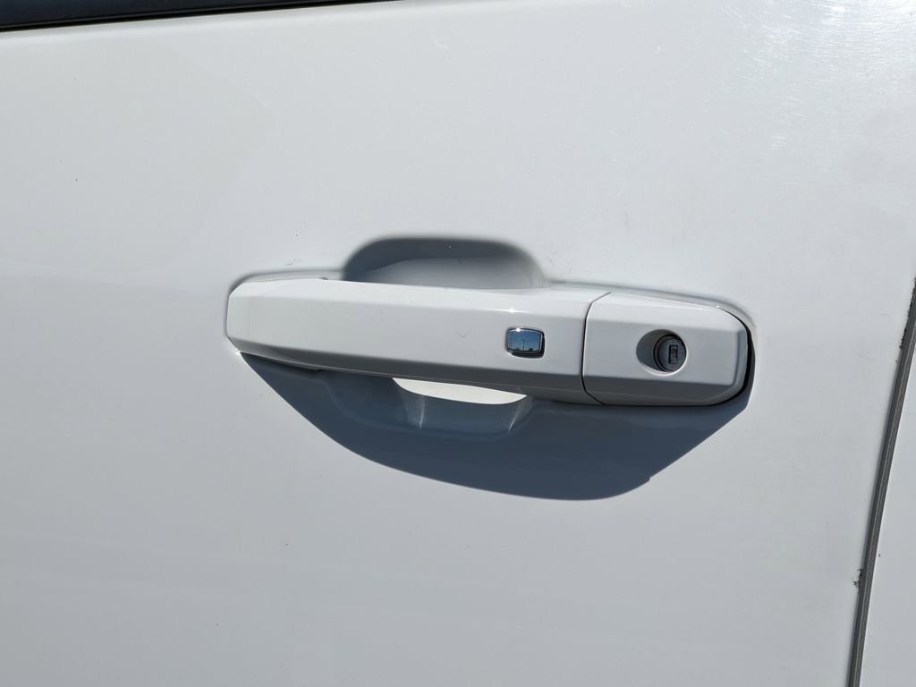 Used 2025 Chevrolet Silverado 2500 LT w/ Convenience Package image 28