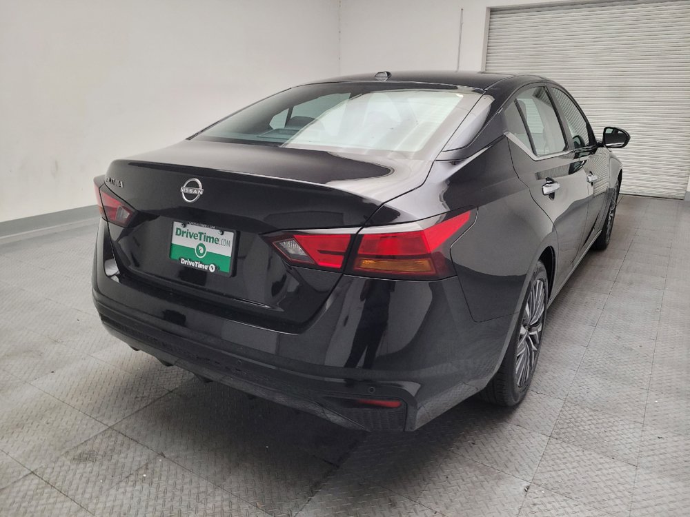 Used 2025 Nissan Altima 2.5 SV FWD image 7