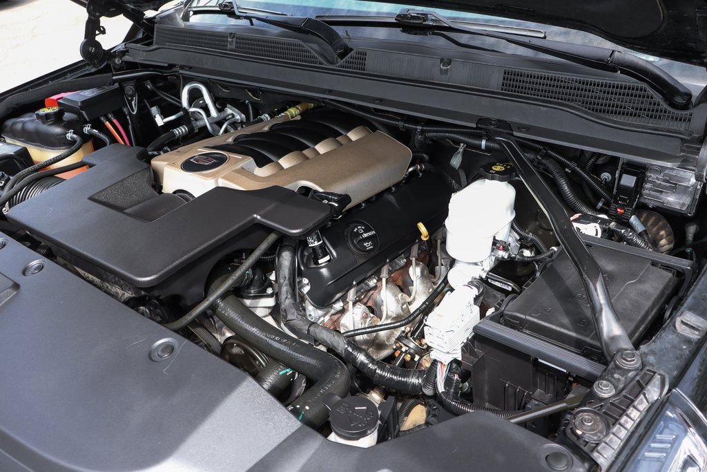 Used 2019 Cadillac Escalade Platinum image 12