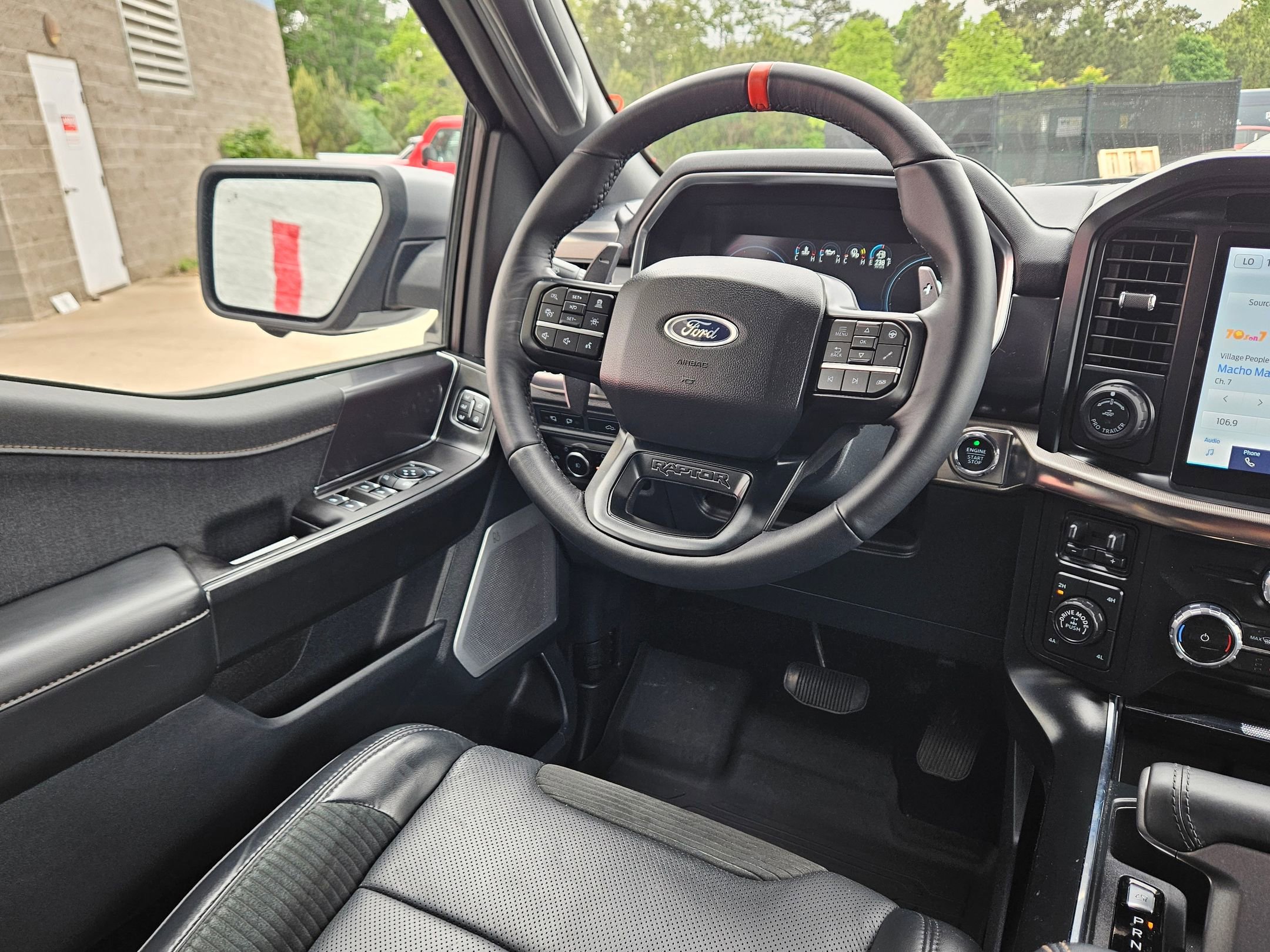Used 2023 Ford F150 Raptor AWD/4WD image 9
