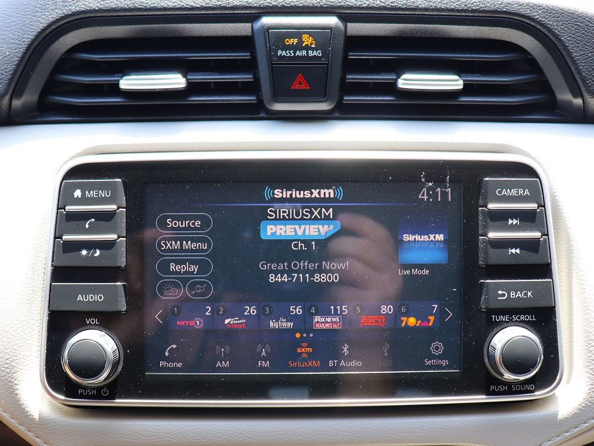 Used 2021 Nissan Versa SV FWD image 46