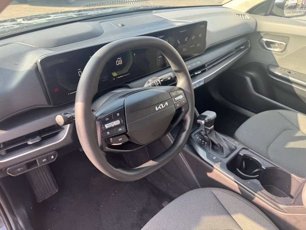 Used 2025 Kia K4 FWD image 10
