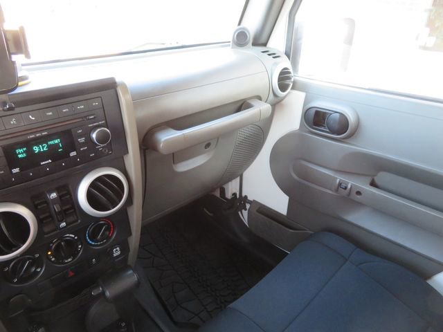 Used 2010 Jeep Wrangler Unlimited Sahara w/ Dual Top Group AWD/4WD image 25
