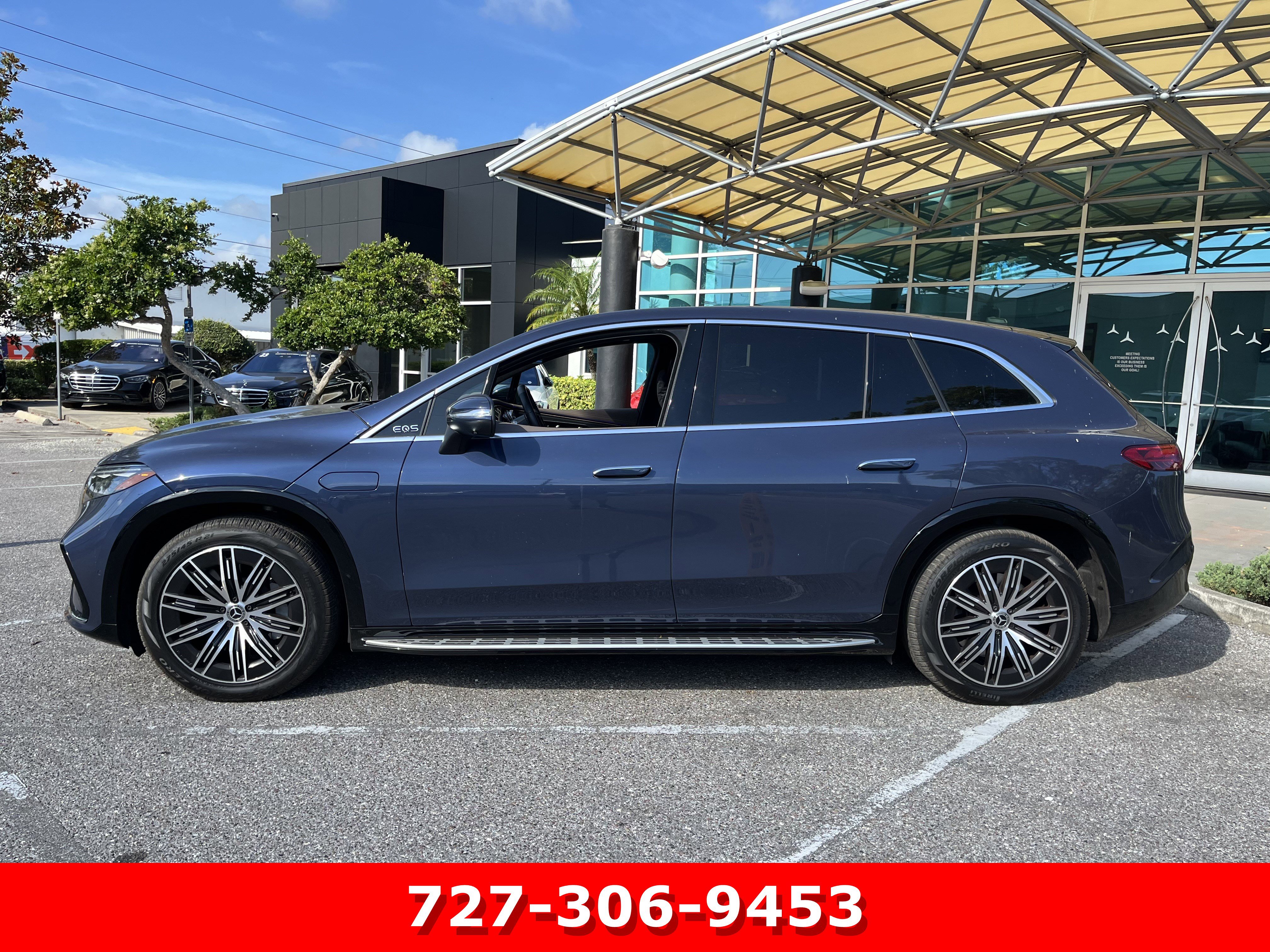 Used 2023 Mercedes-Benz EQS 580 4MATIC SUV image 6