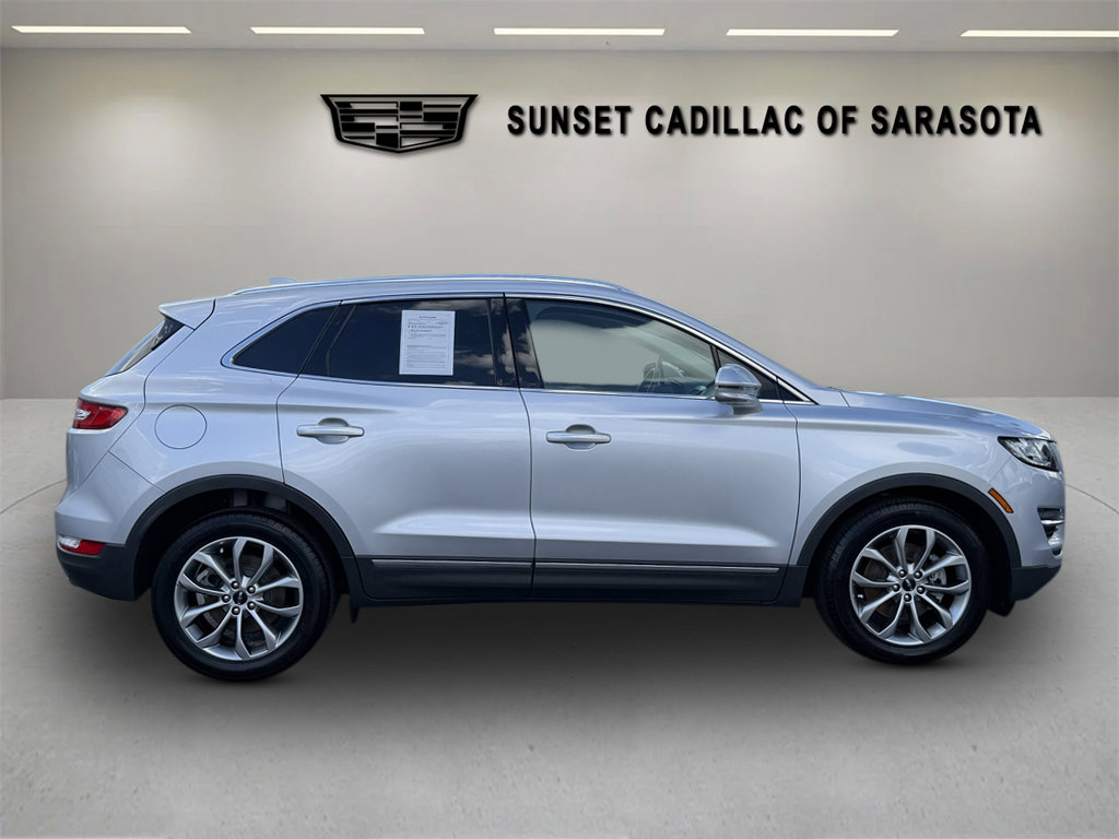 Used 2019 Lincoln MKC Select w/ Select Plus Package image 2