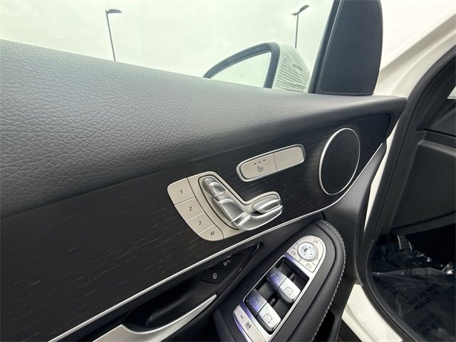 Used 2021 Mercedes-Benz GLC 300 4MATIC image 12