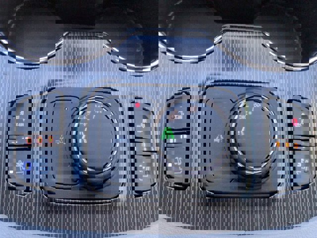 Used 2021 GMC Acadia SLT w/ Preferred Package image 24