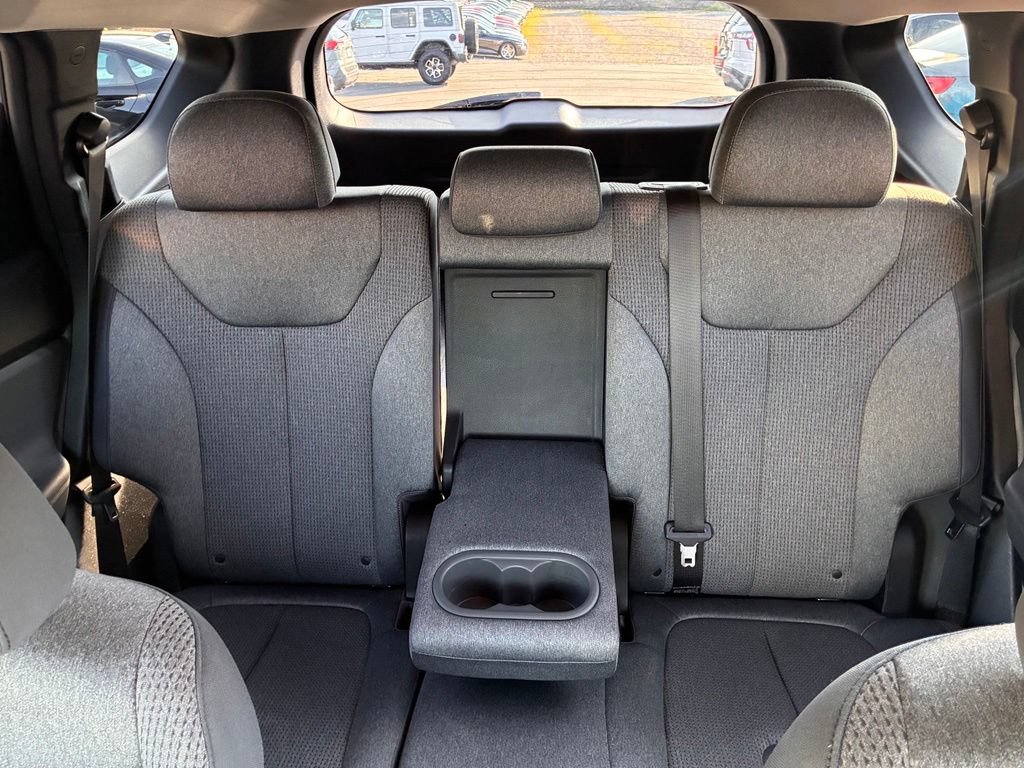 Used 2023 Hyundai Santa Fe Blue AWD/4WD image 18