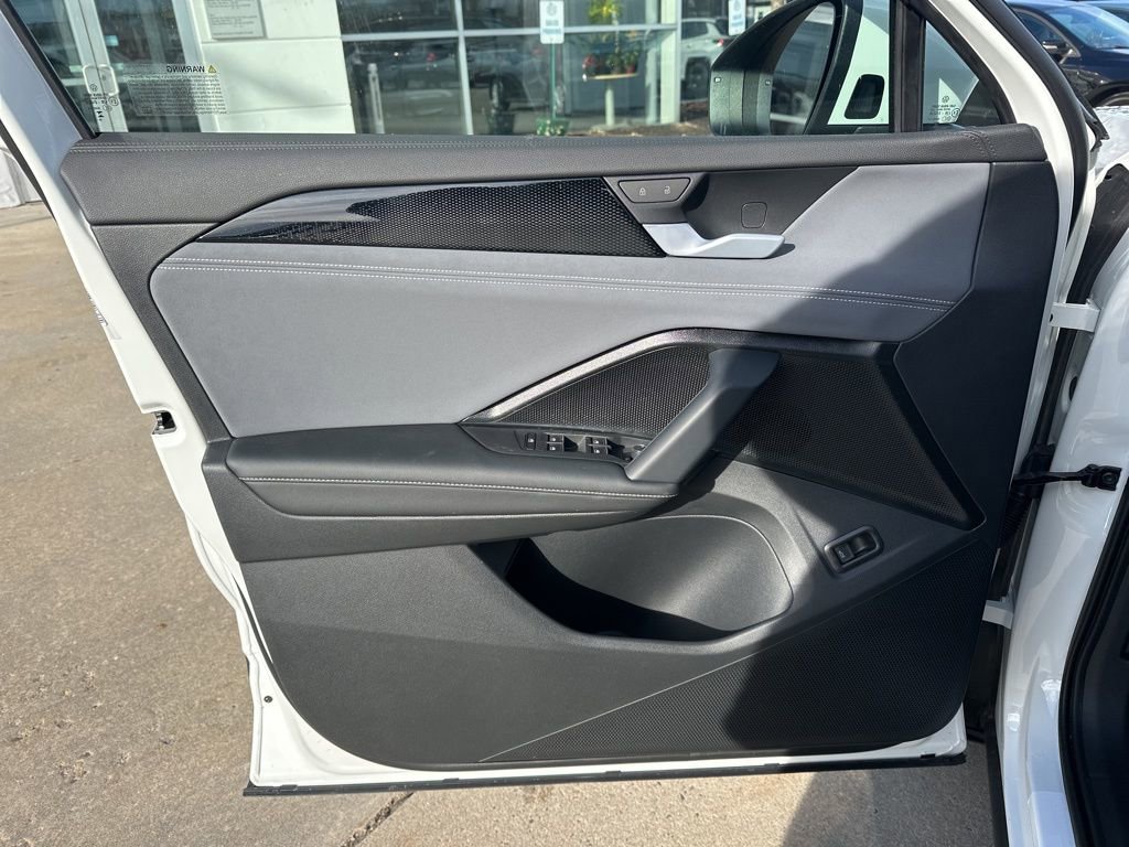 New 2026 Volkswagen Tiguan SE image 10