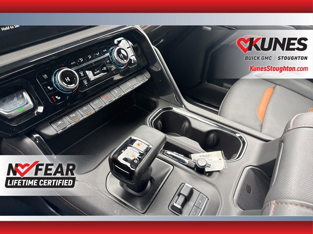 Used 2025 GMC Sierra 1500 AT4 image 32