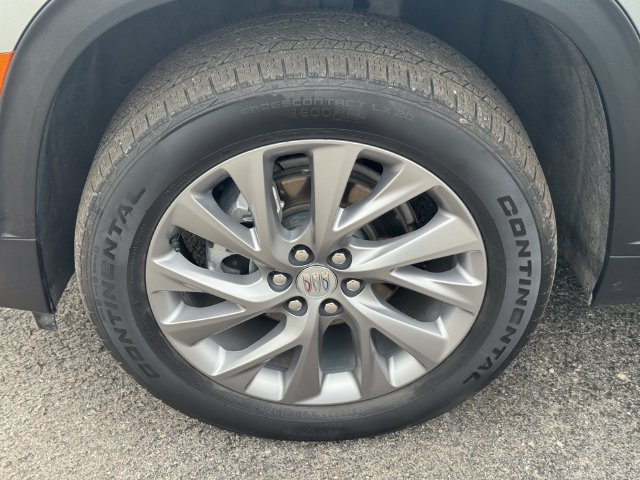 Used 2025 Buick Enclave Preferred AWD/4WD image 10