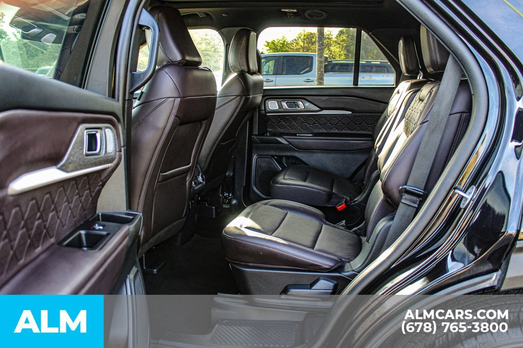 Used 2025 Ford Explorer Platinum w/ LUX Leather Package AWD/4WD image 12