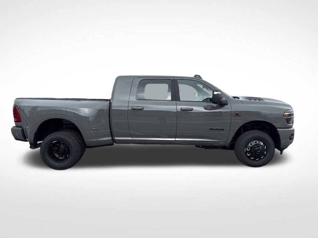 New 2027 RAM 3500 Laramie AWD/4WD image 5