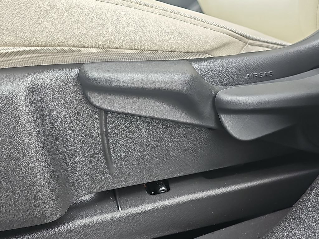 Certified 2024 Buick Encore GX Sport Touring w/ Advanced Technology Package AWD/4WD image 33