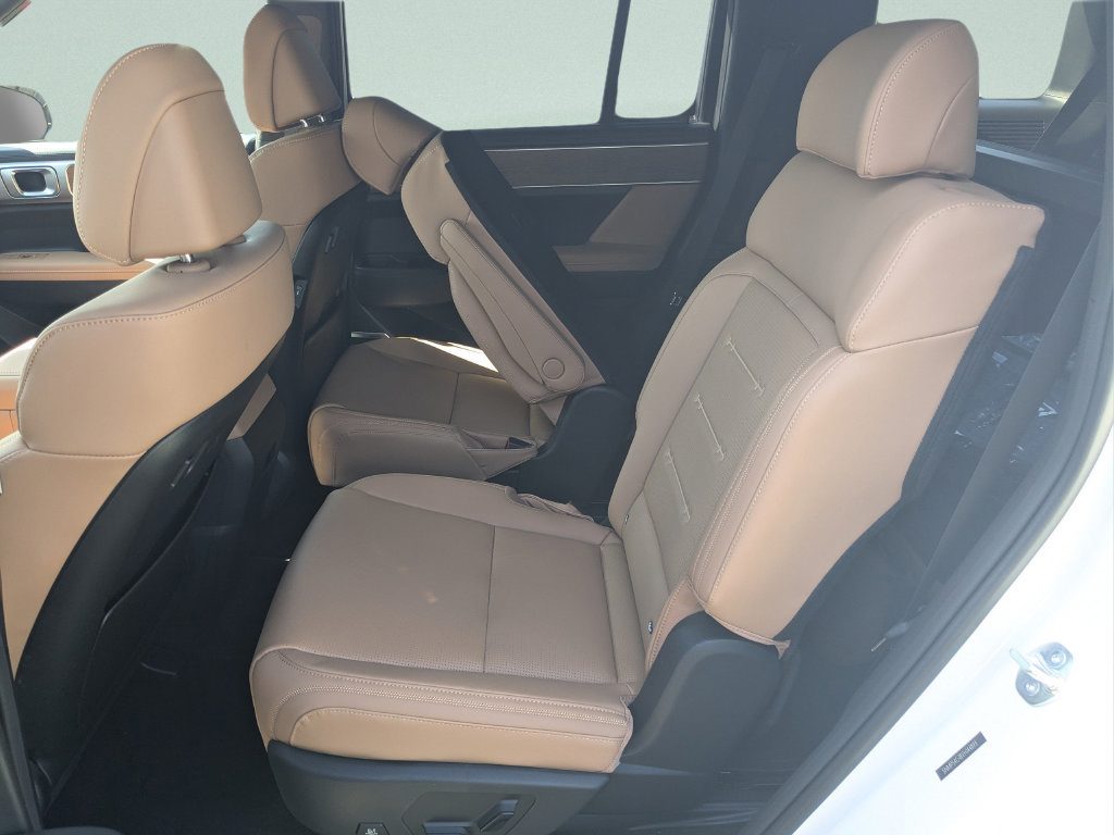New 2027 Hyundai Santa Fe Calligraphy FWD image 10