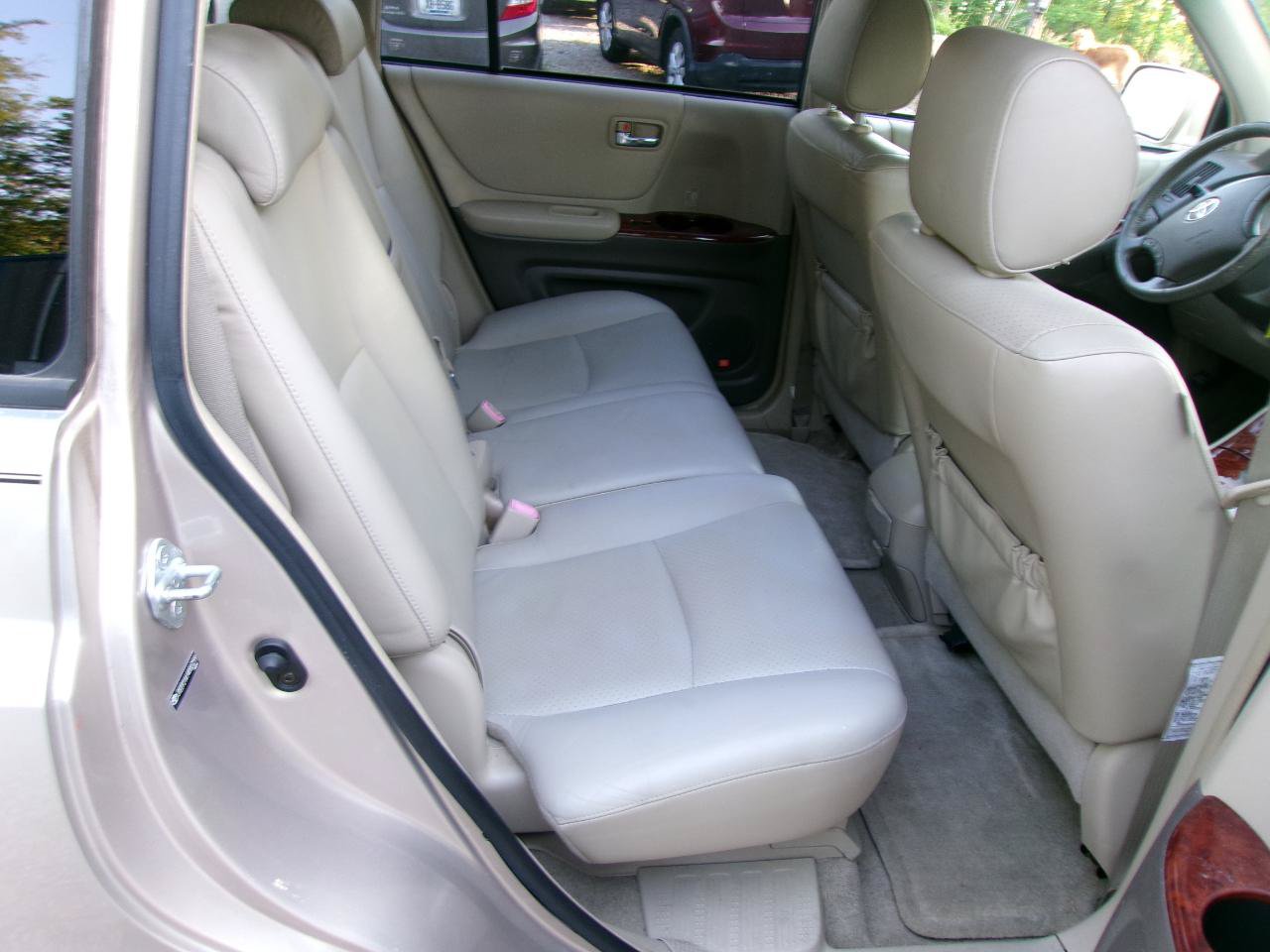 Used 2004 Toyota Highlander 4WD V6 image 6
