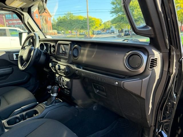 Used 2023 Jeep Wrangler Unlimited w/ Cold Weather Group AWD/4WD image 27