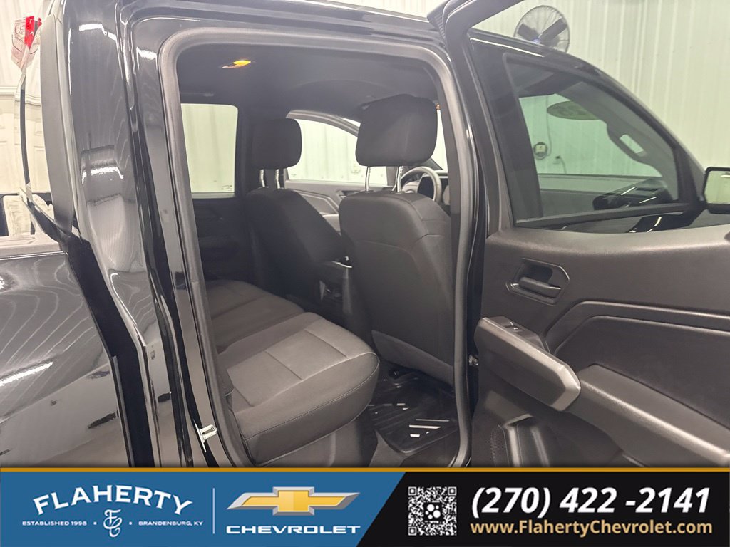 Used 2025 Chevrolet Colorado W/T w/ Advanced Trailering Package AWD/4WD image 15
