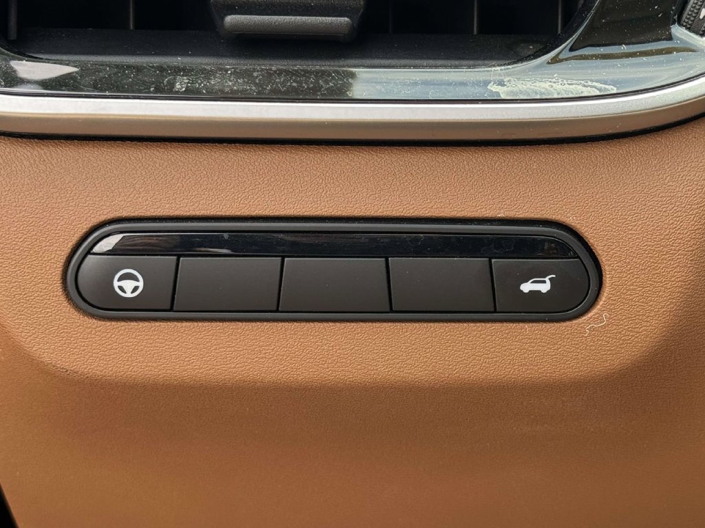 Used 2023 INFINITI QX60 Sensory w/ Cargo Package AWD/4WD image 20