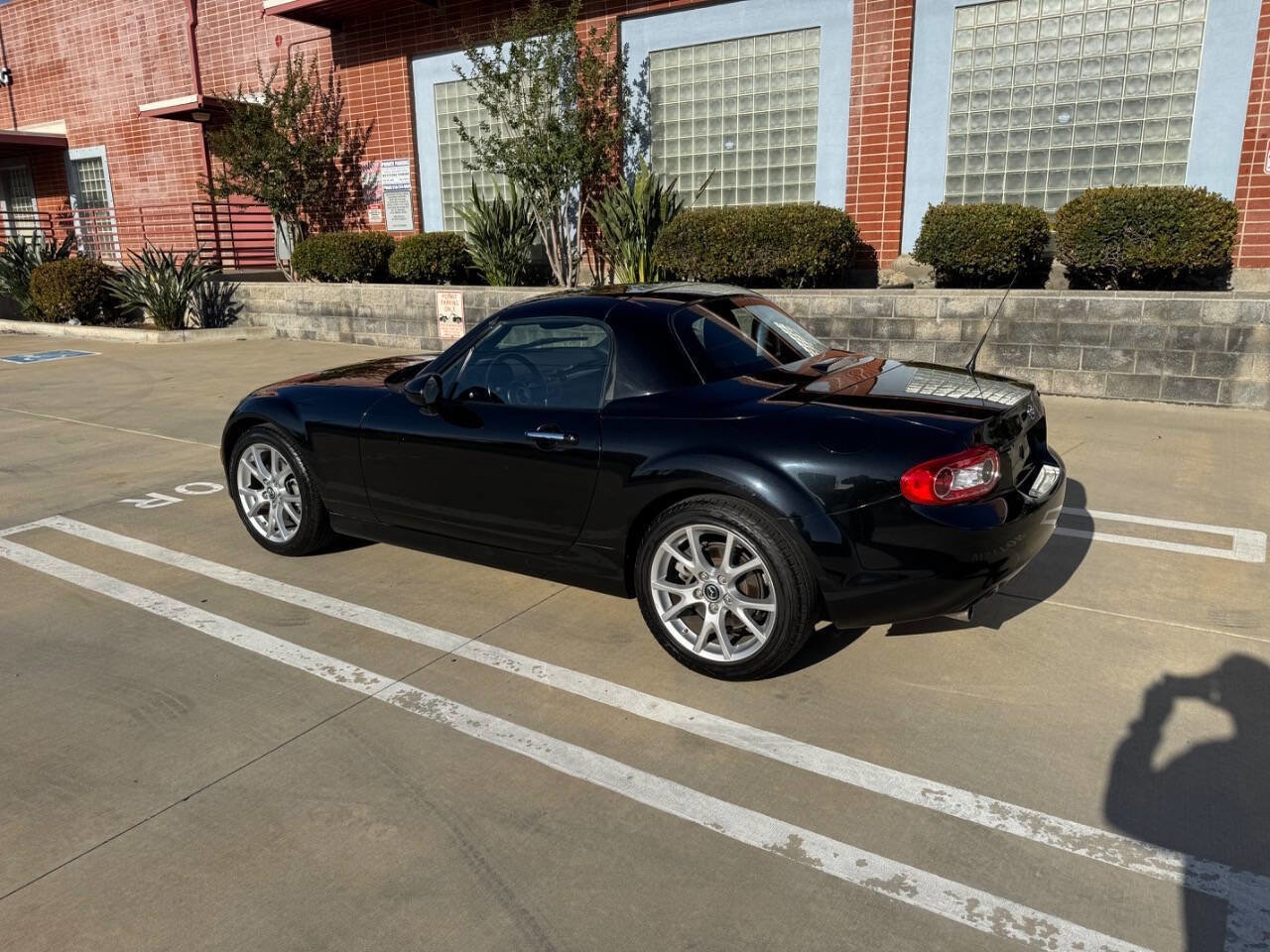 Used 2015 MAZDA MX-5 Miata Grand Touring RWD image 3