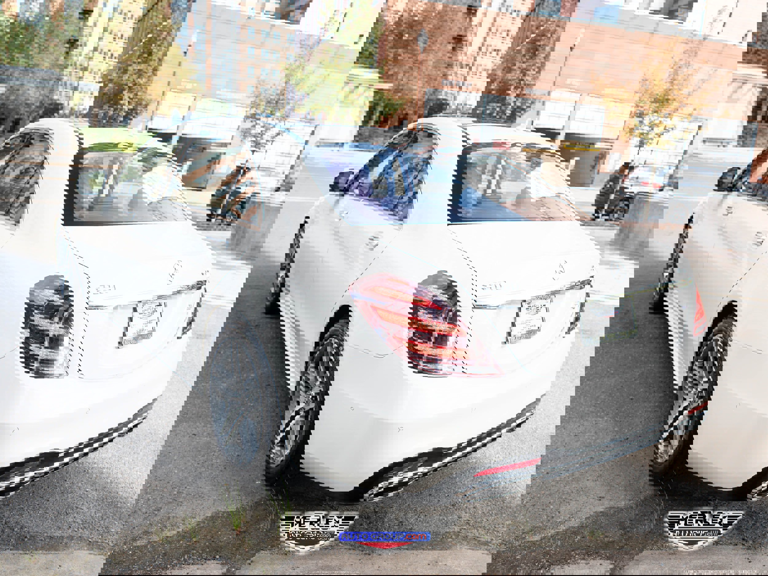 Used 2018 Mercedes-Benz S 560 4MATIC Sedan w/ AMG Line Exterior image 5