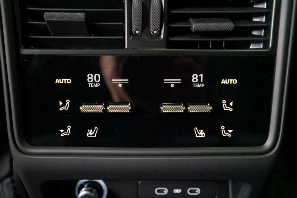 New 2026 Porsche Cayenne GTS image 43