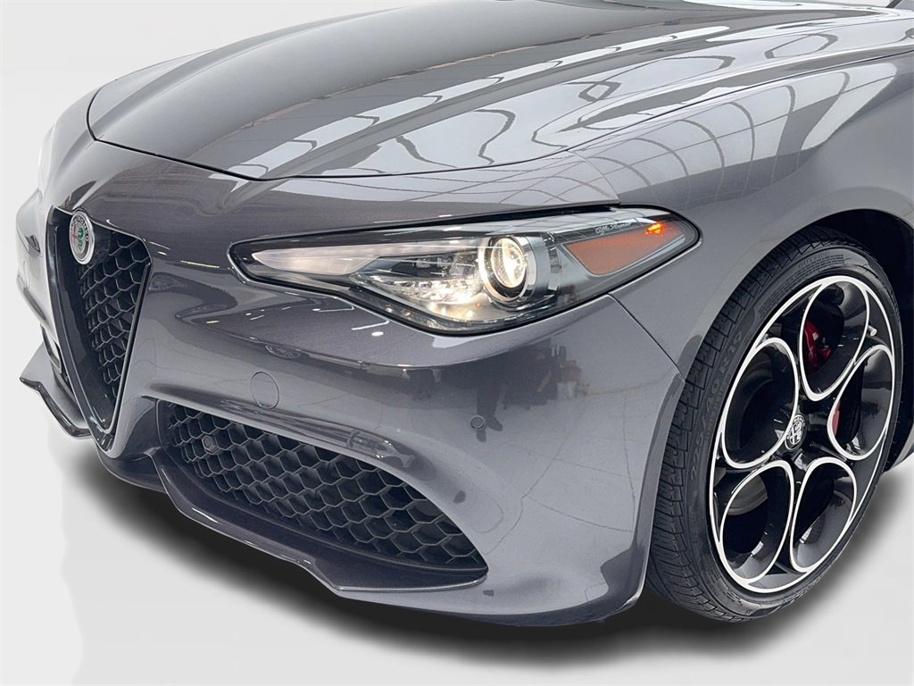 Used 2022 Alfa Romeo Giulia Veloce image 5