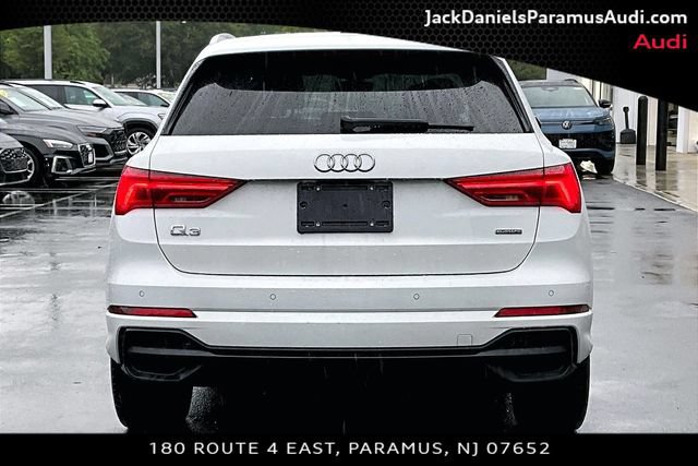 Used 2023 Audi Q3 2.0T Premium w/ Convenience Package AWD/4WD image 4
