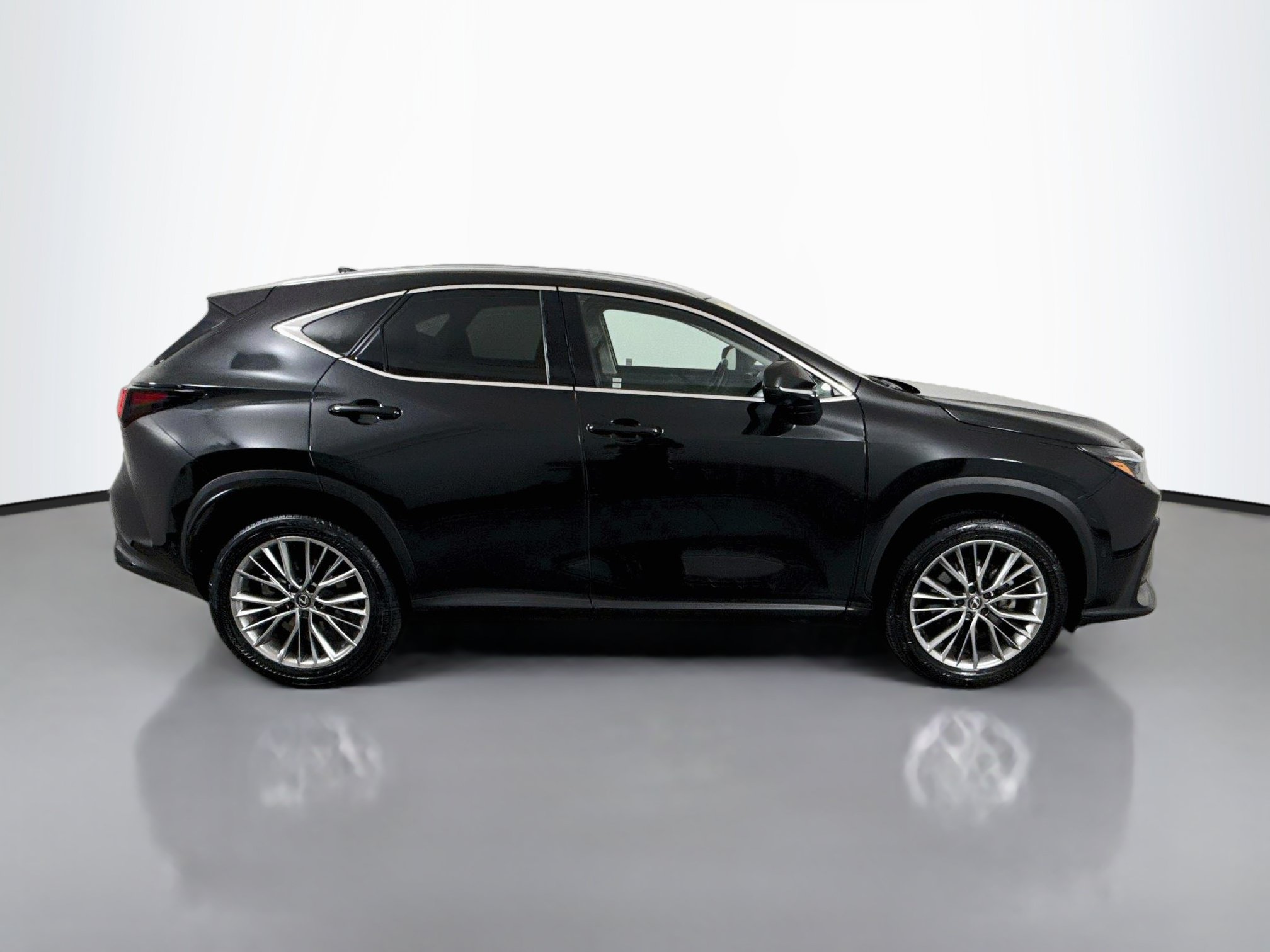 Used 2025 Lexus NX 350h AWD w/ Accessory Package (2T) image 8