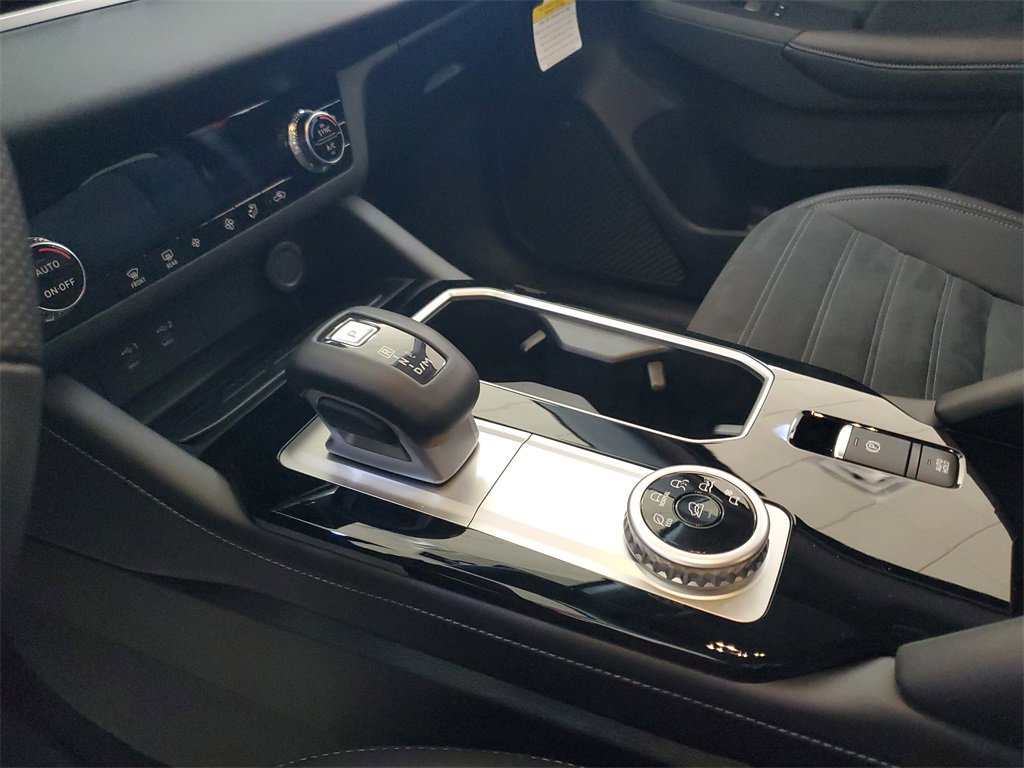 New 2025 Mitsubishi Outlander SE image 23