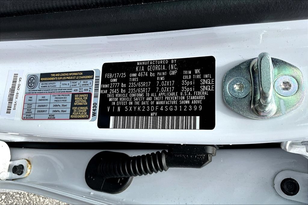 Used 2025 Kia Sportage LX FWD image 19