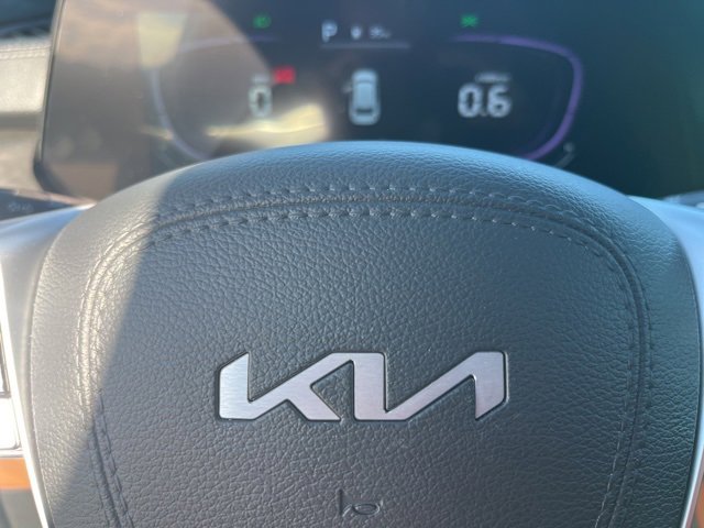 Used 2025 Kia Telluride AWD image 37
