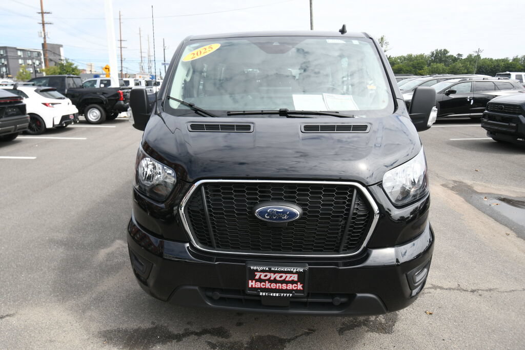 Used 2025 Ford Transit 350 XLT RWD image 3