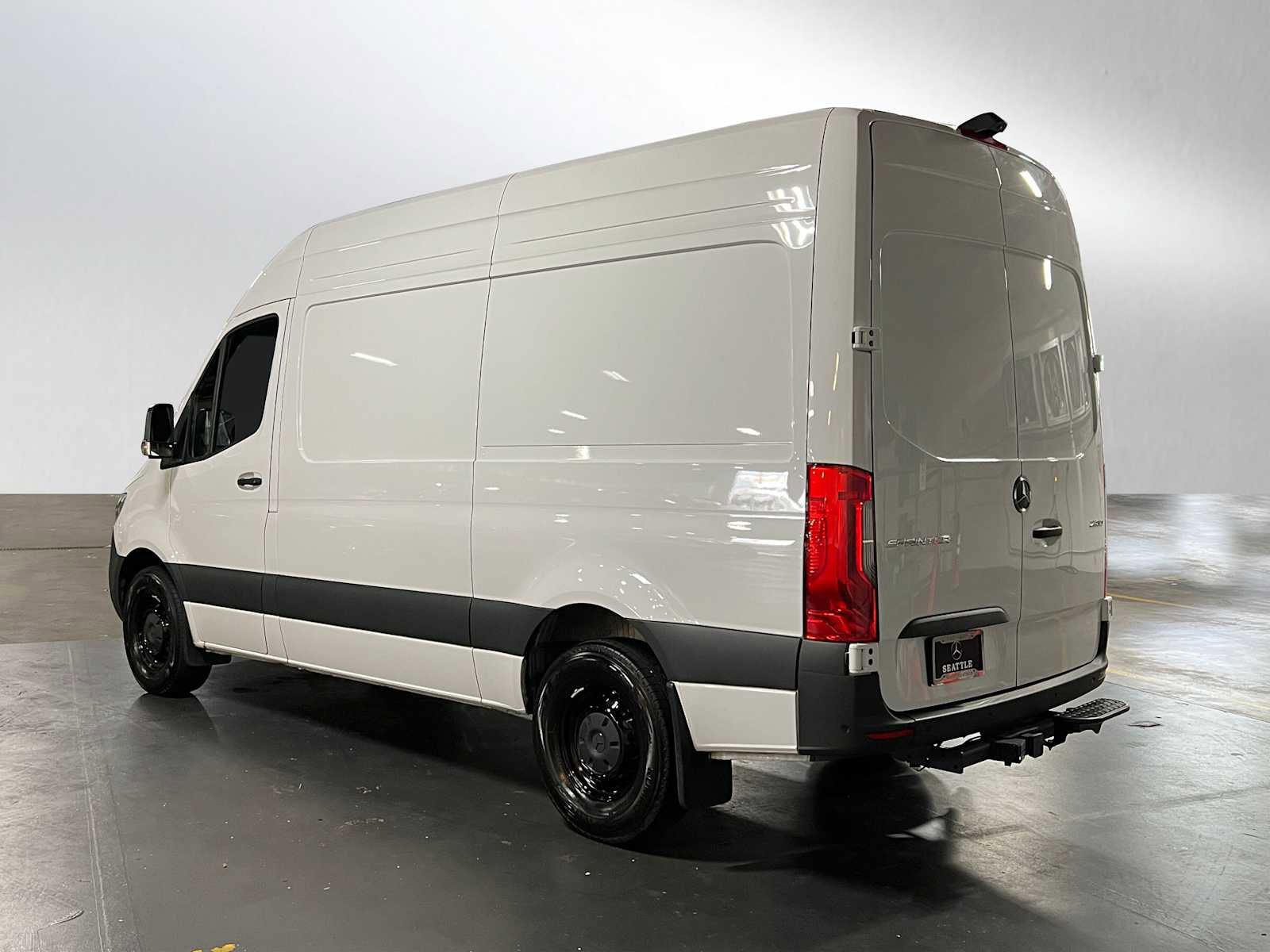 Used 2025 Mercedes-Benz Sprinter 2500 image 5