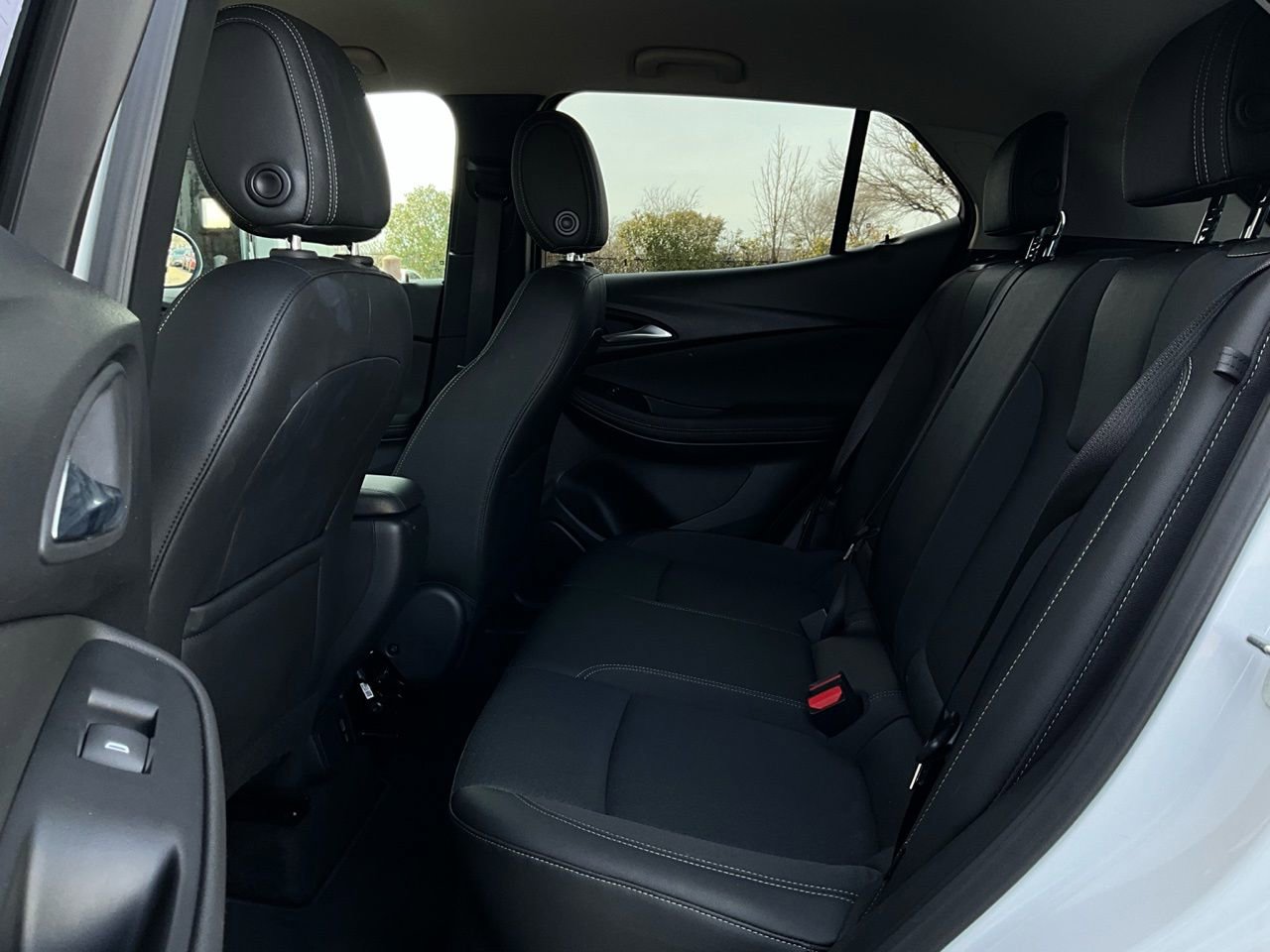 Used 2025 Buick Encore GX Preferred image 11