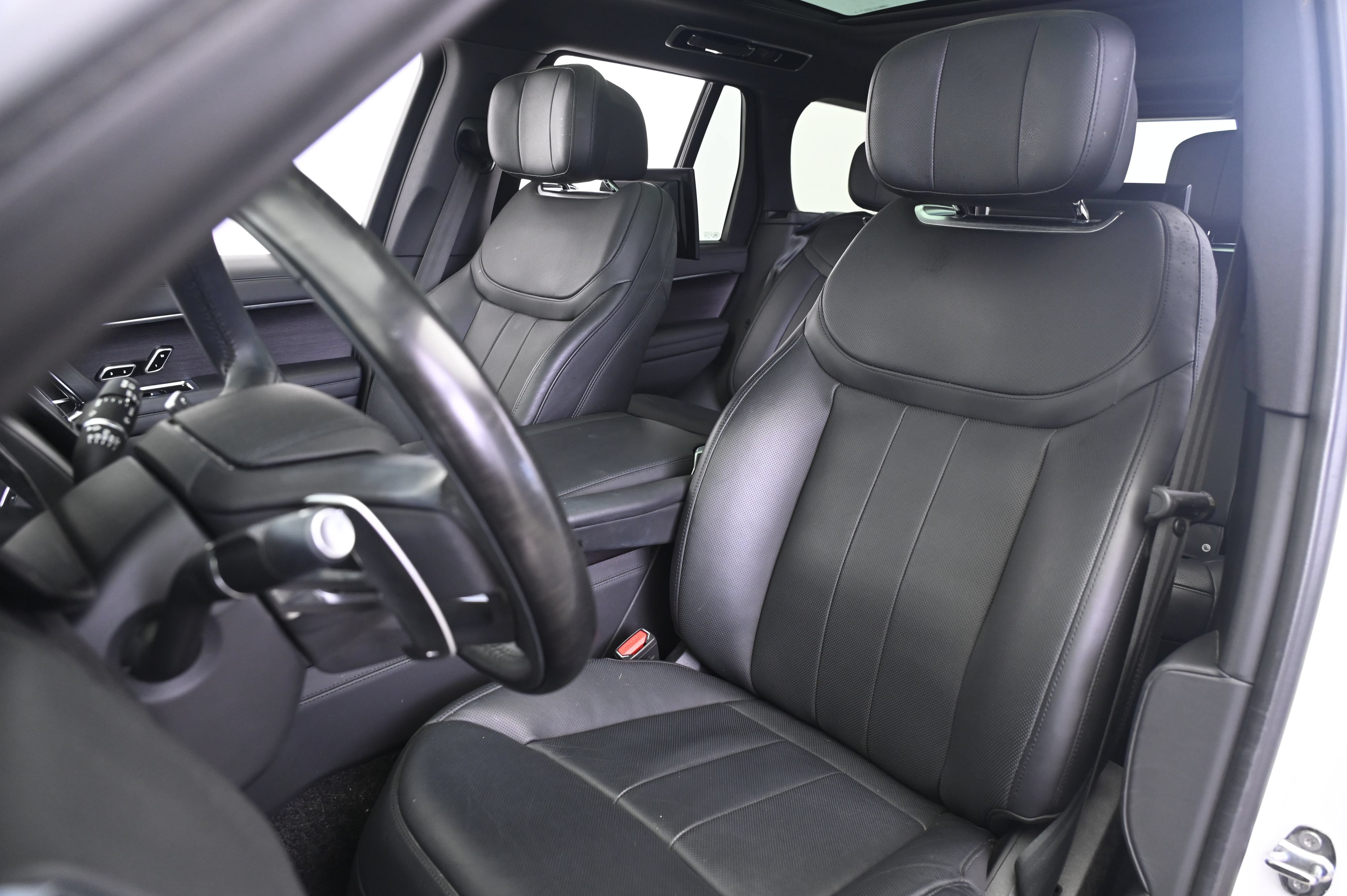 Used 2024 Land Rover Range Rover Autobiography AWD/4WD image 30