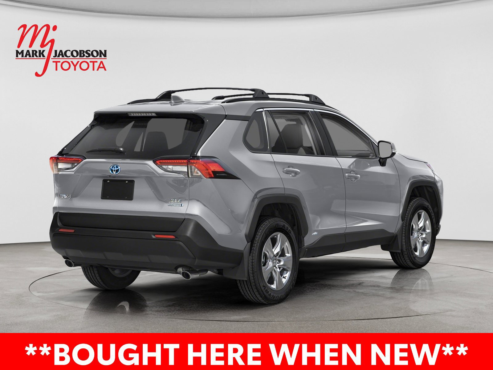 Used 2025 Toyota RAV4 XLE w/ Convenience Package AWD/4WD image 3