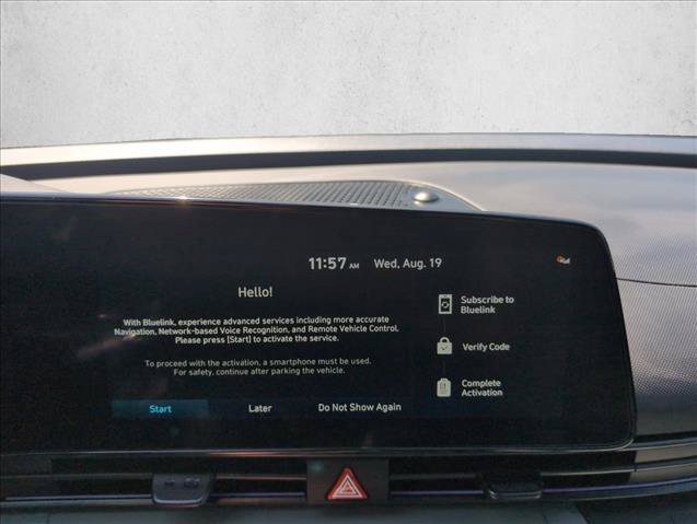 Certified 2025 Hyundai Elantra Limited FWD image 14
