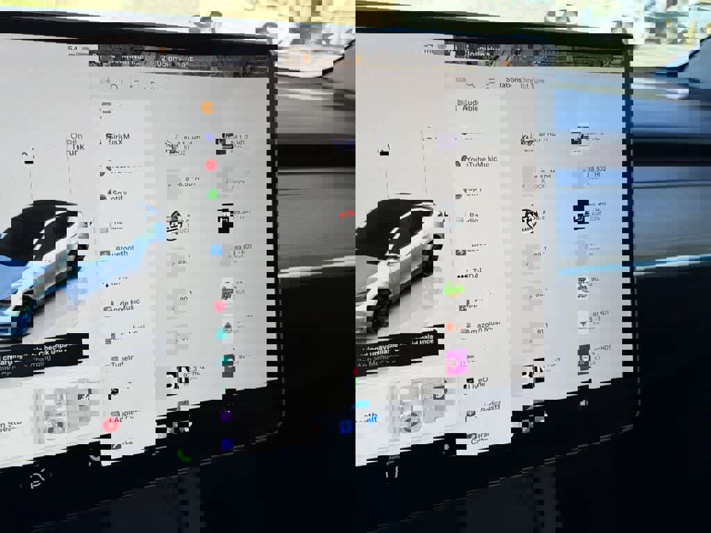 Used 2022 Tesla Model Y Long Range image 20