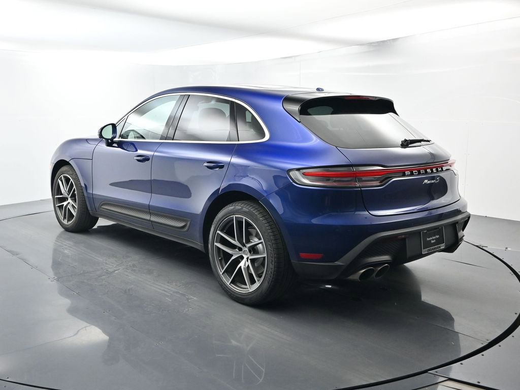 Certified 2022 Porsche Macan S image 3