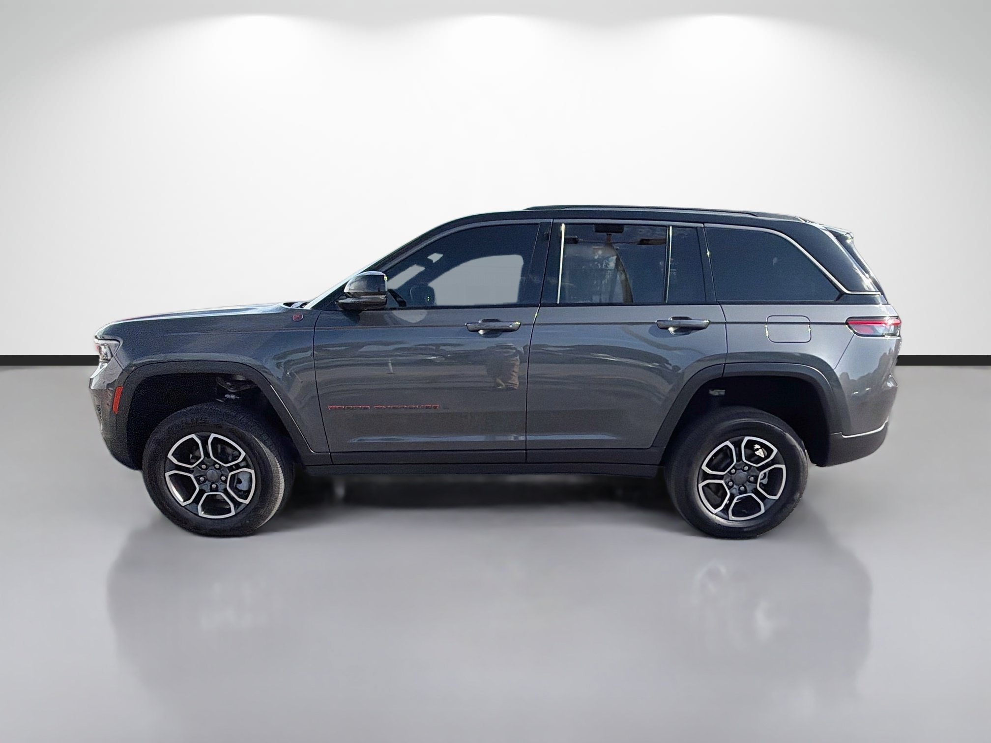 Used 2022 Jeep Grand Cherokee Trailhawk AWD/4WD image 6