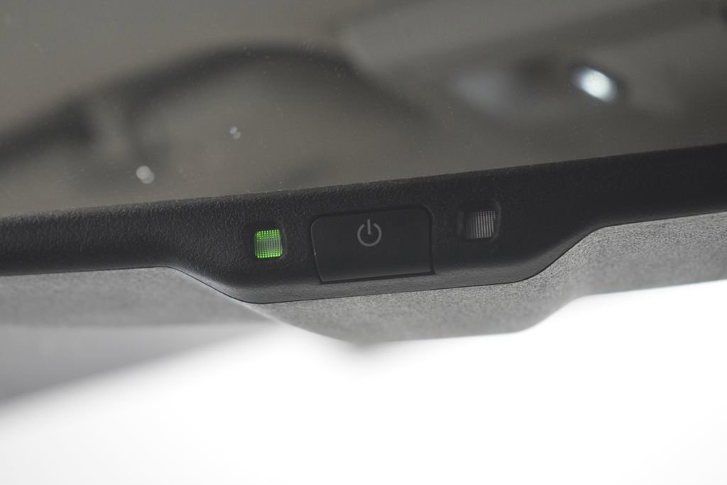 Used 2015 Chrysler Town & Country Touring w/ Driver Convenience Group image 38