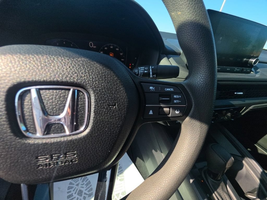 Used 2025 Honda Accord SE image 17