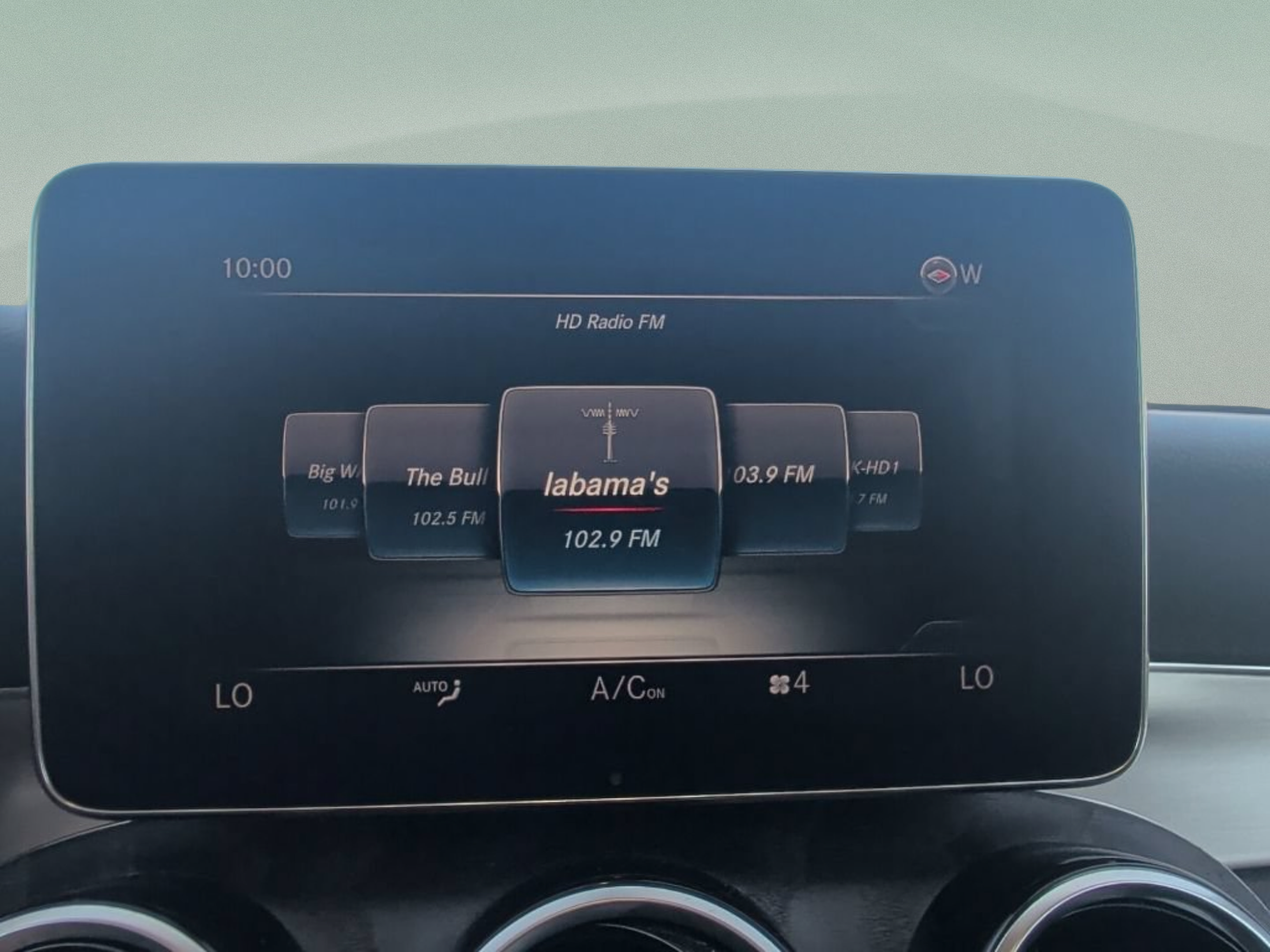 Used 2019 Mercedes-Benz GLC 300 image 30