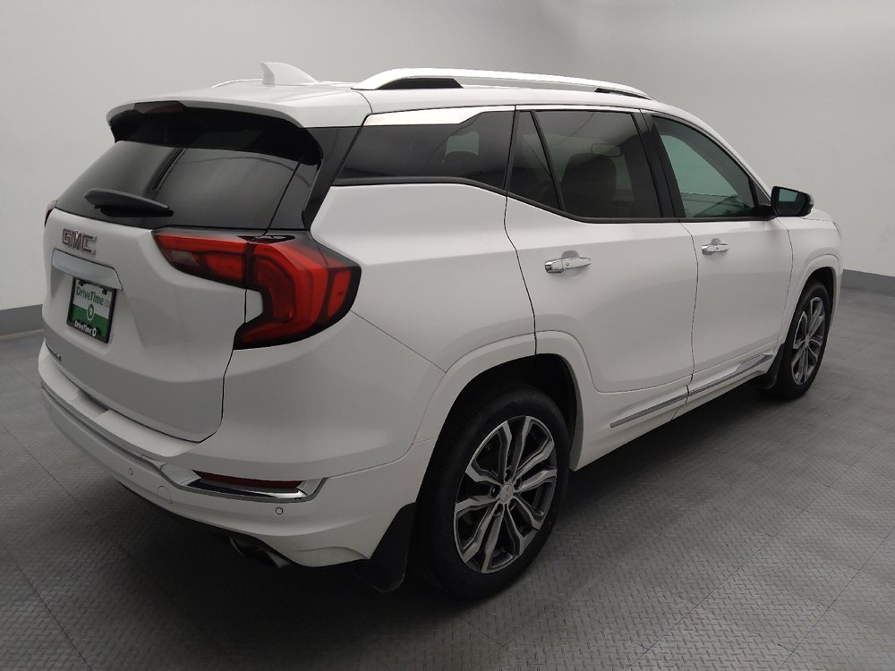 Used 2020 GMC Terrain Denali w/ Denali Premium Package FWD image 9
